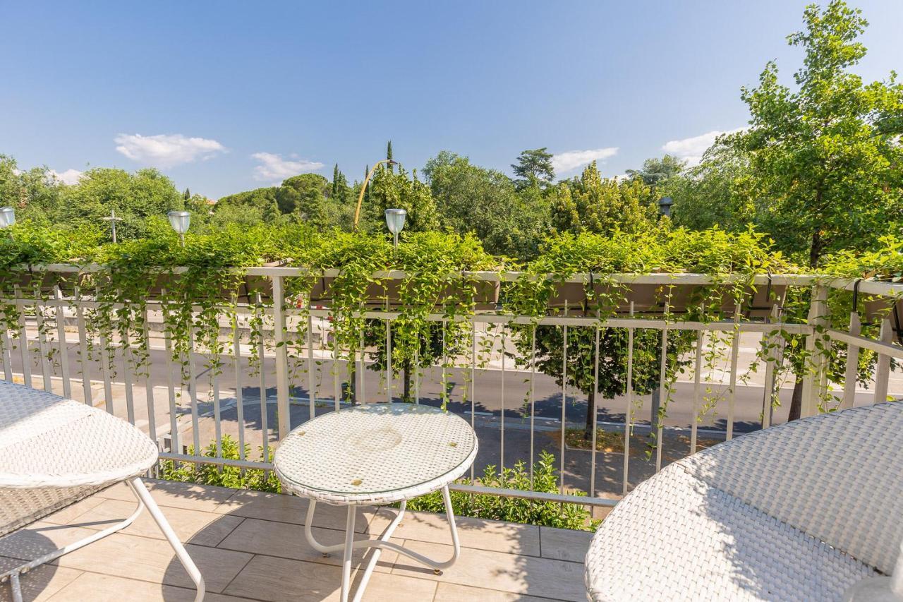Crys: Apartments, Holiday, Business, Blu Verona Eksteriør bilde