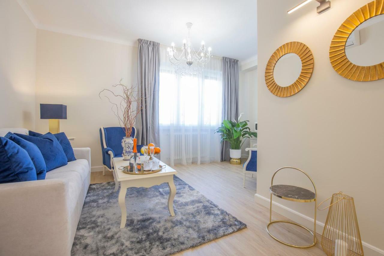 Crys: Apartments, Holiday, Business, Blu Verona Eksteriør bilde